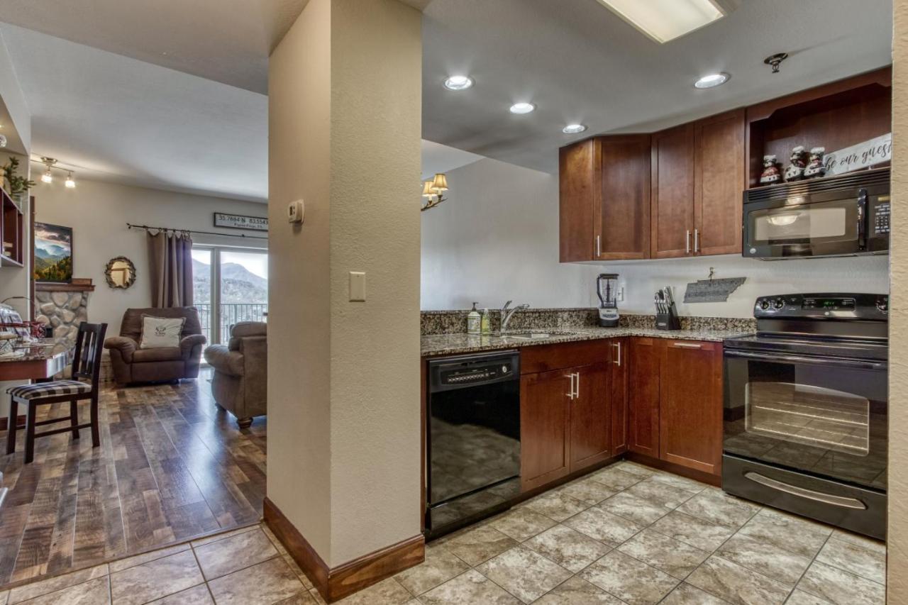 פיג'ן פורג' Gorgeous 2Bd 2Bth Condo With Mountain Views Pool Hot Tub Game Room Close To Parkway מראה חיצוני תמונה