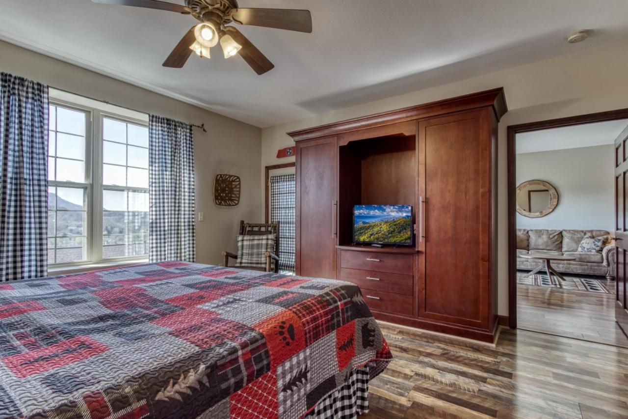 פיג'ן פורג' Gorgeous 2Bd 2Bth Condo With Mountain Views Pool Hot Tub Game Room Close To Parkway מראה חיצוני תמונה