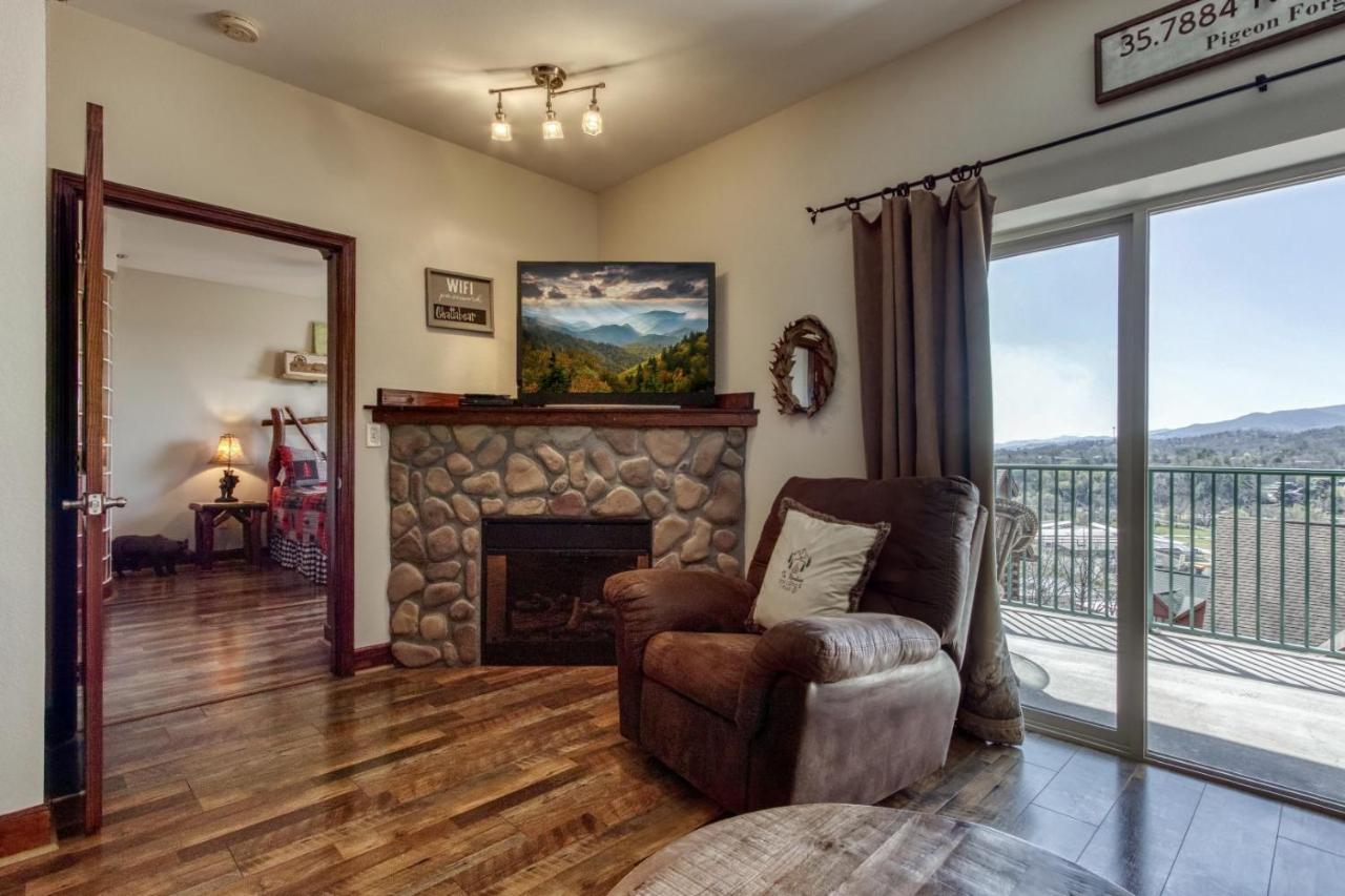פיג'ן פורג' Gorgeous 2Bd 2Bth Condo With Mountain Views Pool Hot Tub Game Room Close To Parkway מראה חיצוני תמונה
