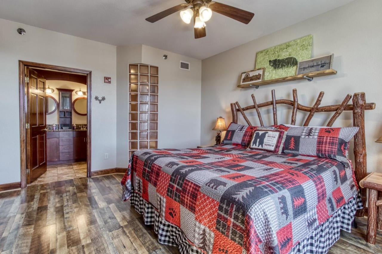 פיג'ן פורג' Gorgeous 2Bd 2Bth Condo With Mountain Views Pool Hot Tub Game Room Close To Parkway מראה חיצוני תמונה